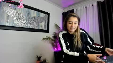 Charlote online show from 09-29-25, 11:37