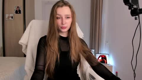 Snapshot of charlottawells chatting on 11-16-25, 10:54 CharlottaWells online show from 11-16-25, 10:54