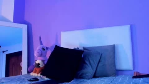 Char 3 online show from 10-20-25, 02:50