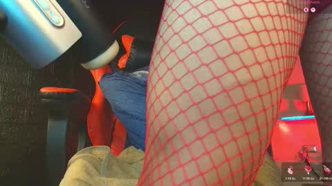 Snapshot of charlotte_cruzxx chatting on 10-25-25, 08:11 charlotte_cruzxx online show from 10-25-25, 08:11