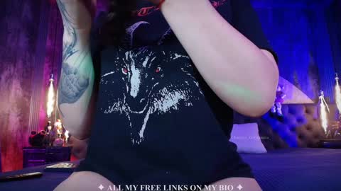 Charlotte online show from 11-29-25, 04:54