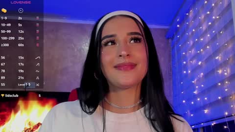 Charlotte  online show from 01-11-25, 02:09