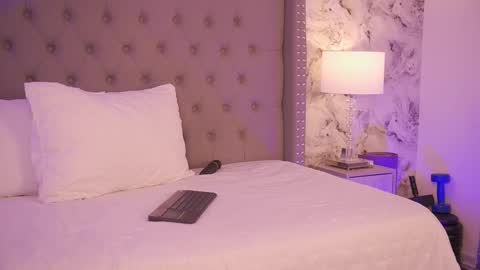 Charlotte online show from 02-12-26, 04:18