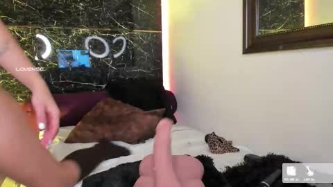 charlotte_line online show from 10-27-25, 06:45