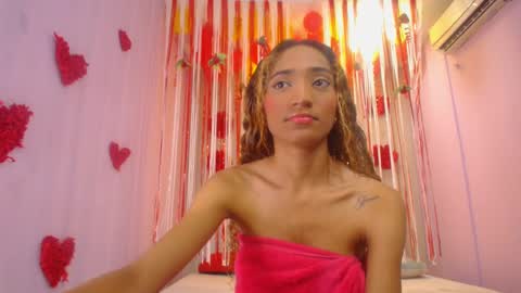 Snapshot of charlotte_love10 chatting on 02-07-25, 12:06 CHARLOTTE online show from 02-07-25, 12:06