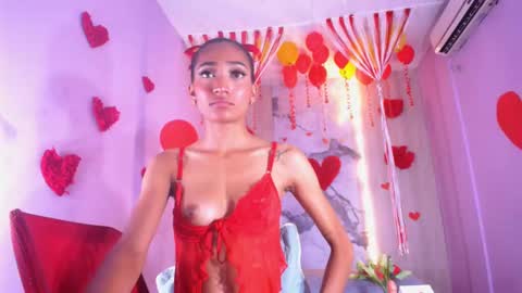 Snapshot of charlotte_love10 chatting on 02-15-25, 03:06 CHARLOTTE online show from 02-15-25, 03:06