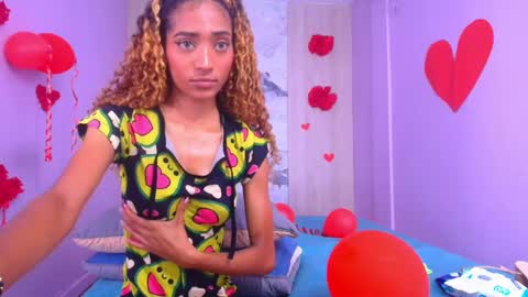 Snapshot of charlotte_love10 chatting on 02-19-25, 02:55 CHARLOTTE online show from 02-19-25, 02:55