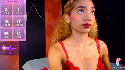 Snapshot of charlotte_love10 chatting on 10-01-25, 11:38 CHARLOTTE online show from 10-01-25, 11:38