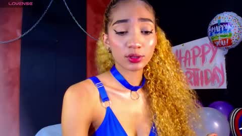 Snapshot of charlotte_love10 chatting on 10-10-25, 12:59 CHARLOTTE online show from 10-10-25, 12:59