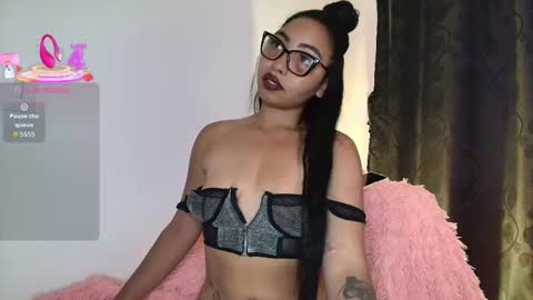 charlotte_princess_1 online show from 03-18-26, 09:01
