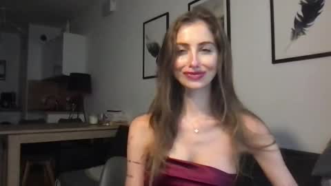 Snapshot of charlotte_roche chatting on 09-30-25, 01:49 Charlotte Roche online show from 09-30-25, 01:49