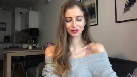 Snapshot of charlotte_roche chatting on 10-01-25, 02:01 Charlotte Roche online show from 10-01-25, 02:01