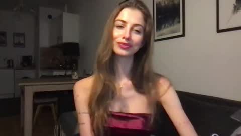 Snapshot of charlotte_roche chatting on 10-04-25, 03:54 Charlotte Roche online show from 10-04-25, 03:54