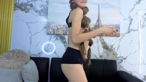 Snapshot of charlotte_skinny11_aws chatting on 10-01-25, 06:25 charlotte_skinny11_aws online show from 10-01-25, 06:25