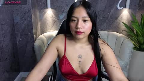 Snapshot of charlotte_tx chatting on 09-16-25, 01:01 Online 800 to 1400 online show from 09-16-25, 01:01