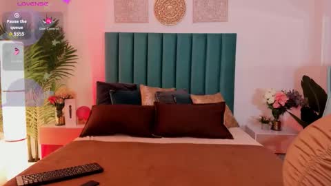 Charlotte Brandt online show from 03-13-26, 08:04