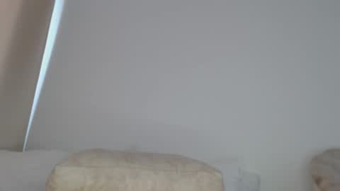 charlottehorny1 online show from 01-11-26, 02:33