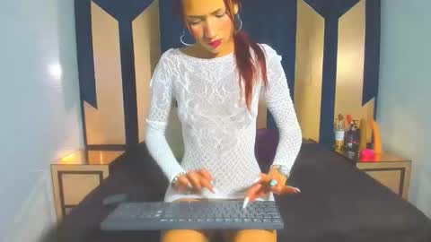 Snapshot of charlottesexrs chatting on 02-27-26, 11:49 charlottesexrs online show from 02-27-26, 11:49