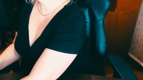 CharlotteXTasty online show from 01-24-25, 10:11