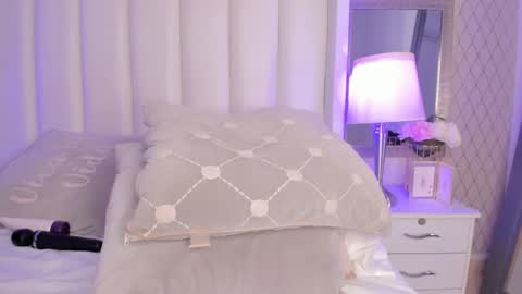  Charlot Treid  online show from 01-09-25, 03:34