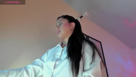 Snapshot of charm_jenys chatting on 12-12-24, 10:20 Charm alessa online show from 12-12-24, 10:20