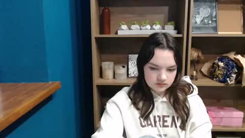 Julliette online show from 12-19-25, 07:59