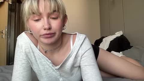 my fansly Charming daisy              My Wishlist  for new toys     online show from 02-14-25, 09:56