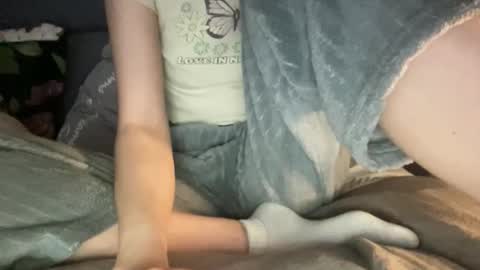 Vicky online show from 09-11-25, 06:52