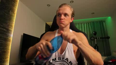 Chase Reed online show from 11-21-25, 07:34