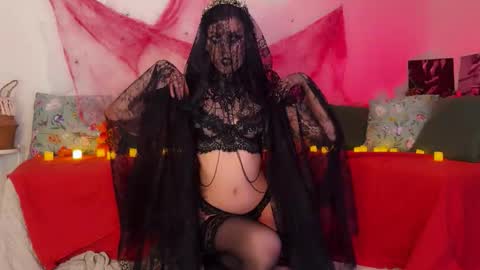 JASMINE   usually going live about 2 am UTC  online show from 10-26-25, 03:01