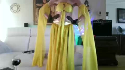 Snapshot of chaton897 chatting on 10-13-25, 05:24 kitty or chaton897 online show from 10-13-25, 05:24