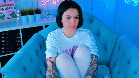 Miss Harmony online show from 11-21-25, 03:38