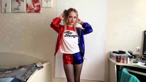 Snapshot of chayashortle chatting on 09-13-25, 09:53 Milissa online show from 09-13-25, 09:53