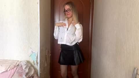 Snapshot of chayashortle chatting on 09-20-25, 10:16 Milissa online show from 09-20-25, 10:16