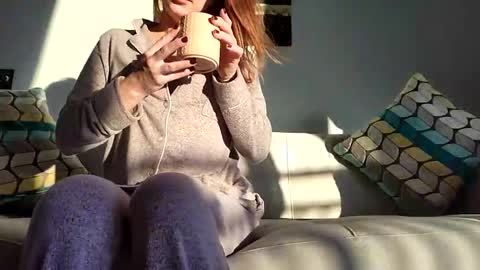 Snapshot of cheeekycouple02 chatting on 01-07-25, 12:52 Cheeeky couple online show from 01-07-25, 12:52