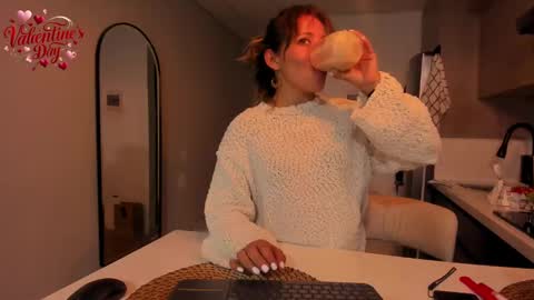 Snapshot of cheek_chic12 chatting on 02-15-25, 12:59 Regina Phalange online show from 02-15-25, 12:59