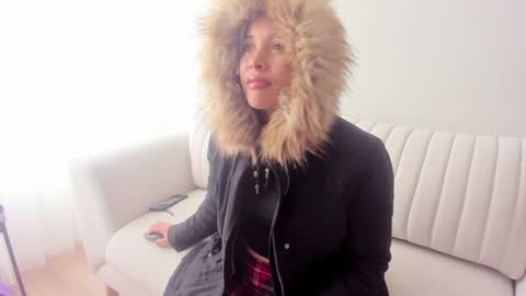 Snapshot of cheek_chic12 chatting on 02-25-25, 07:25 Regina Phalange online show from 02-25-25, 07:25