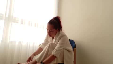 Snapshot of cheek_chic12 chatting on 09-19-25, 10:10 Regina Phalange online show from 09-19-25, 10:10