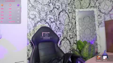 Snapshot of cheerry_tay1 chatting on 01-14-26, 03:01 CHERRY online show from 01-14-26, 03:01