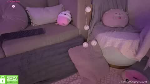 Baby Cherry online show from 11-12-25, 03:07