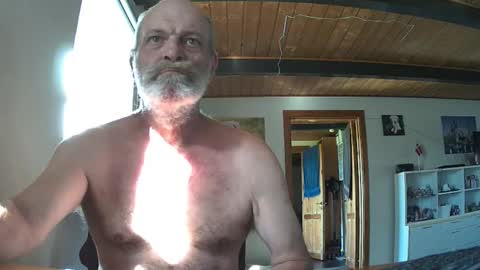 Snapshot of chefben666 chatting on 09-24-25, 08:39 chefben666 online show from 09-24-25, 08:39