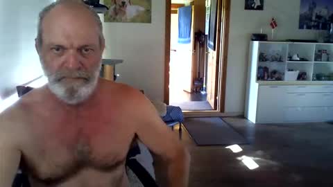 Snapshot of chefben666 chatting on 10-14-25, 10:27 chefben666 online show from 10-14-25, 10:27