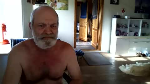 Snapshot of chefben666 chatting on 10-22-25, 12:05 chefben666 online show from 10-22-25, 12:05