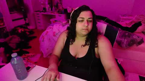 Snapshot of chericheesecake chatting on 10-25-25, 03:36 chericheesecake online show from 10-25-25, 03:36