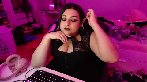 Snapshot of chericheesecake chatting on 11-01-25, 05:31 chericheesecake online show from 11-01-25, 05:31