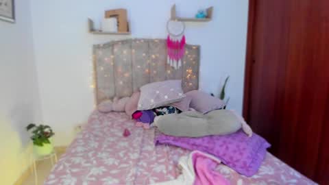 cherries_and_wine_ online show from 02-06-25, 11:37