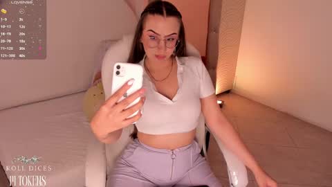 Cherry online show from 03-12-25, 12:42