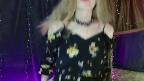 Snapshot of cherry_blossomsx chatting on 12-09-24, 06:01 thanks guys see you tomorrow online show from 12-09-24, 06:01