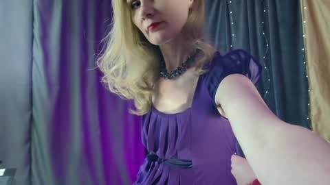 Snapshot of cherry_blossomsx chatting on 01-14-25, 12:14 thanks guys see you tomorrow online show from 01-14-25, 12:14