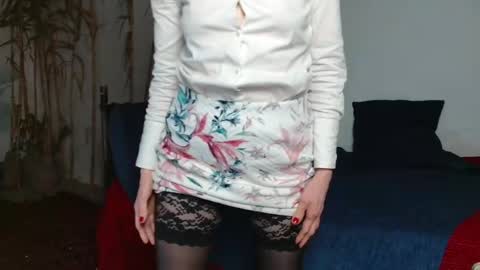 Snapshot of cherry_blossomsx chatting on 02-15-25, 05:17 thanks guys see you tomorrow online show from 02-15-25, 05:17
